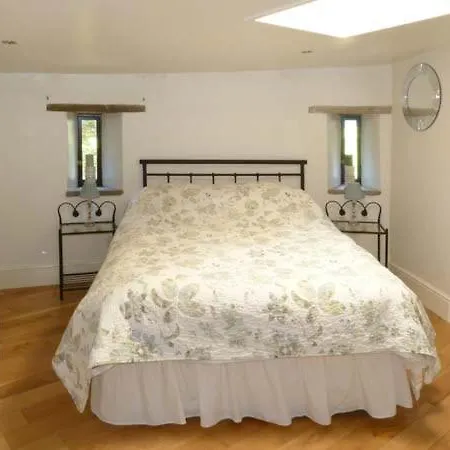 The Round House Лейберн